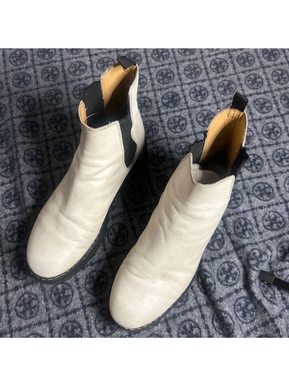 Marc fisher chunky lug sole chelsea
